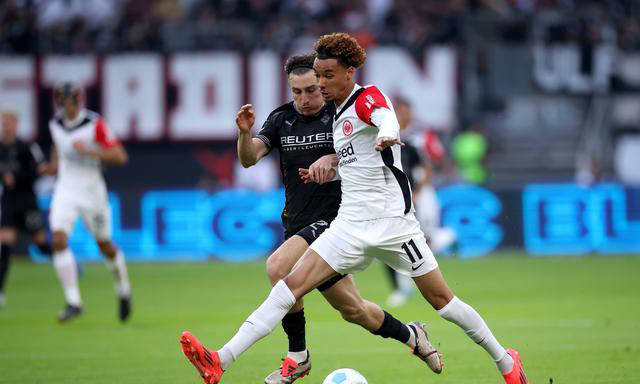 关于法兰克福主场战胜拜仁慕尼黑,取得大胜的信息 关于法兰克福主场战胜拜仁慕尼黑,取得大胜的信息