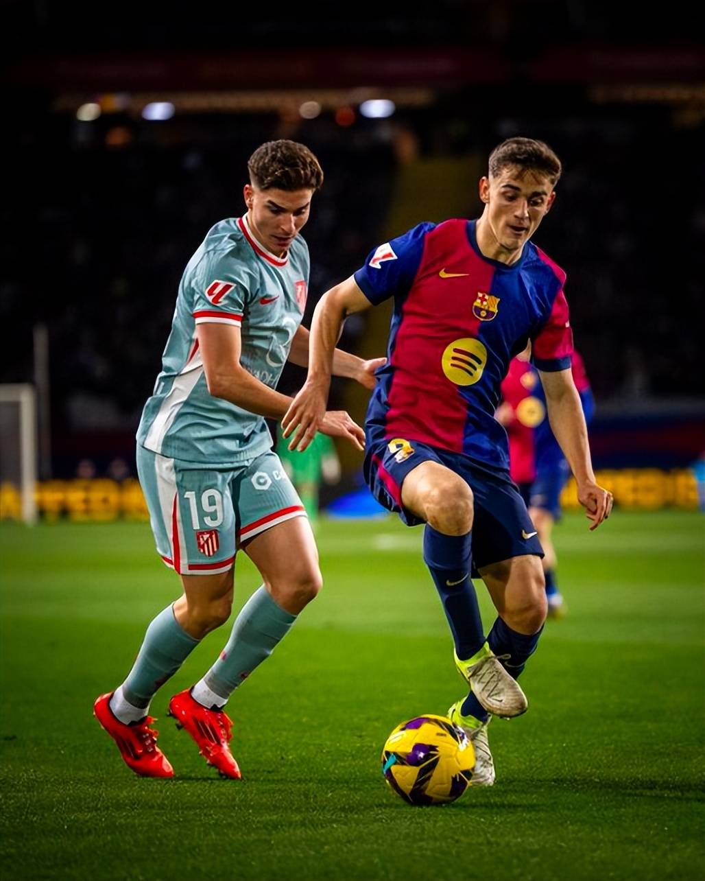 开云体育官方网站-神奇表现：球员状态神勇，攻防两端俱佳的简单介绍