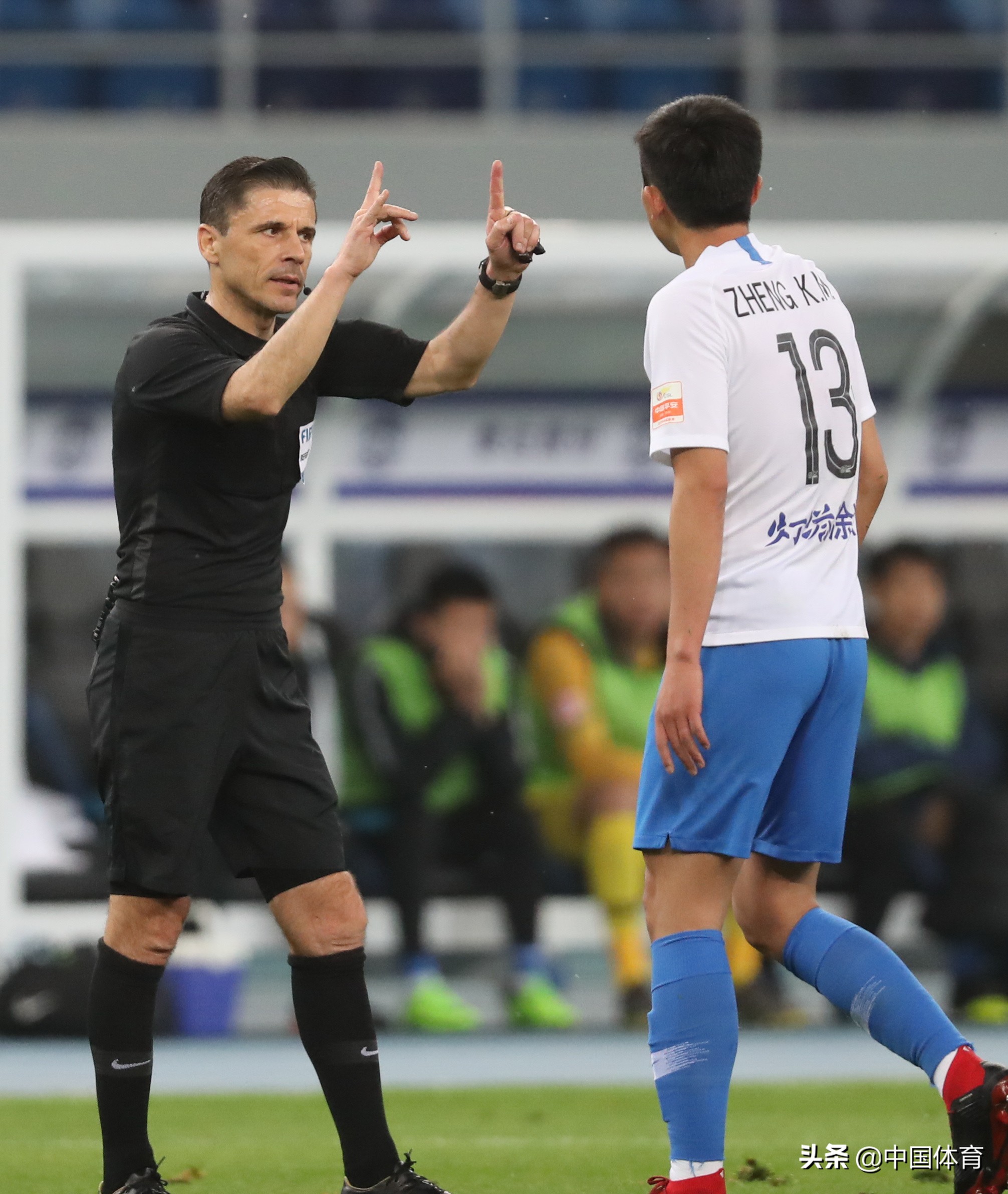 大连人击败天津泰达,联赛连胜达四场的简单介绍 大连人击败天津泰达,联赛连胜达四场的简单介绍