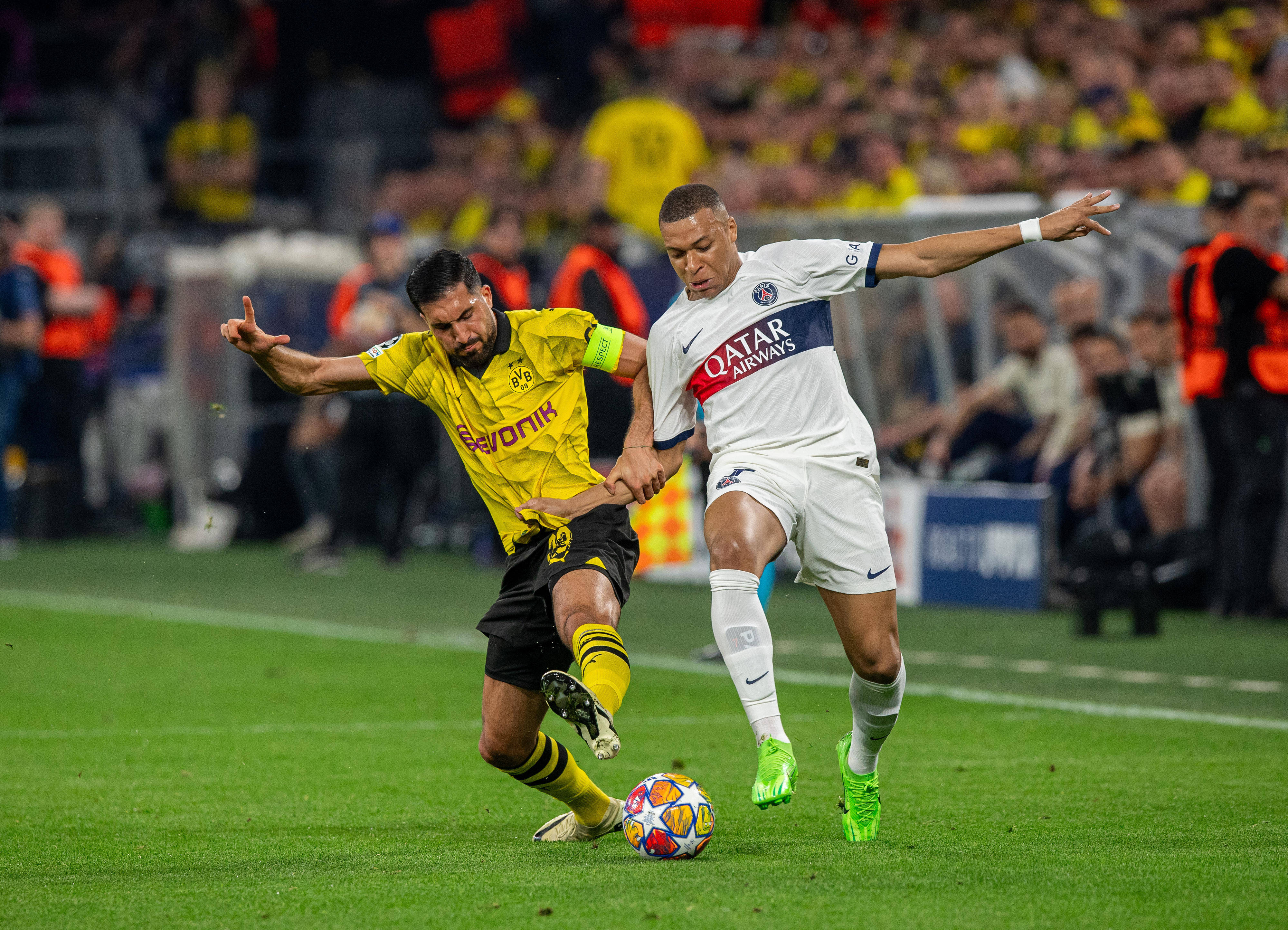 开云体育app-体育竞技大赛精彩开启，激烈足球对决拉开序幕的简单介绍