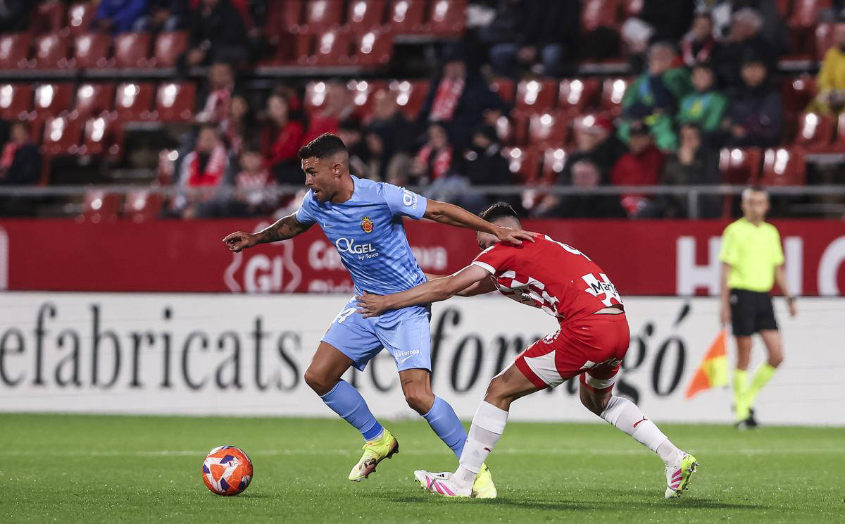 开云体育官网-伯恩茅斯逆袭，赢得关键三分的简单介绍