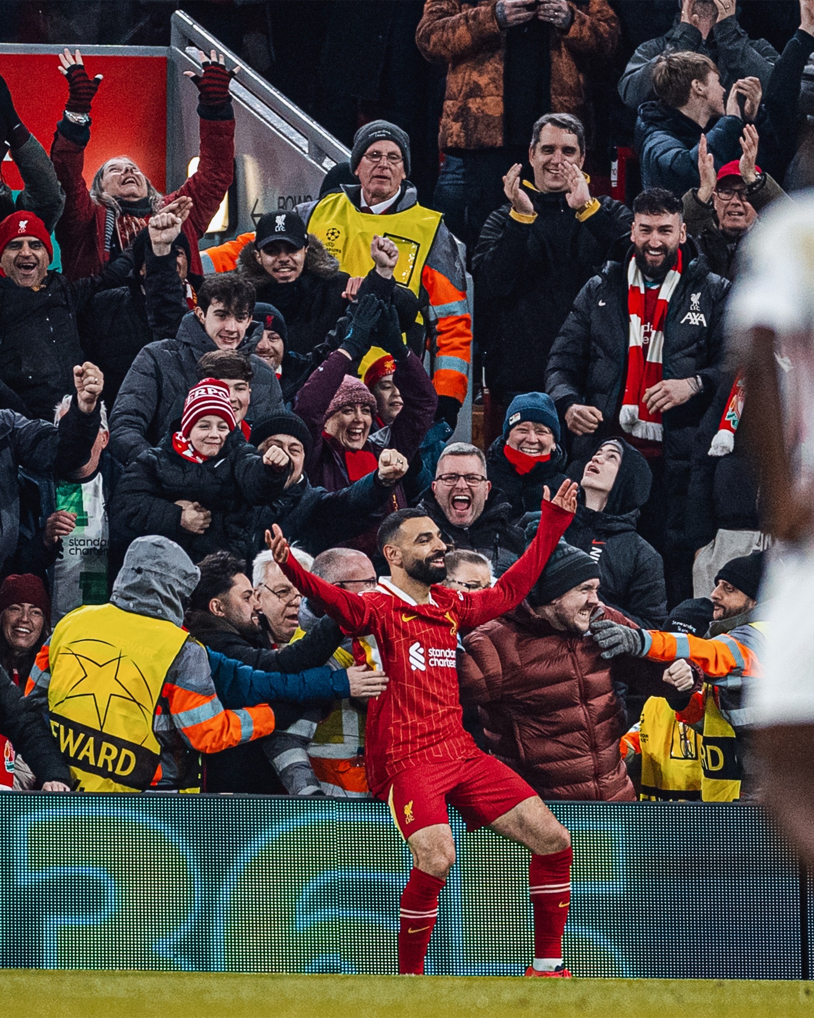 欧冠比赛中一粒世界波震惊全场 欧冠比赛中一粒世界波震惊全场