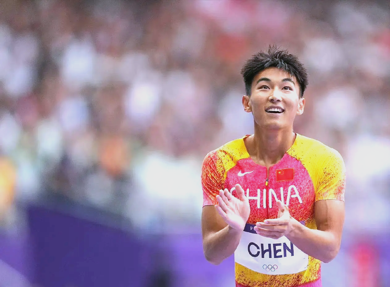 惊艳表现!金牌得主庆祝夺冠胜利的简单介绍 惊艳表现!金牌得主庆祝夺冠胜利的简单介绍