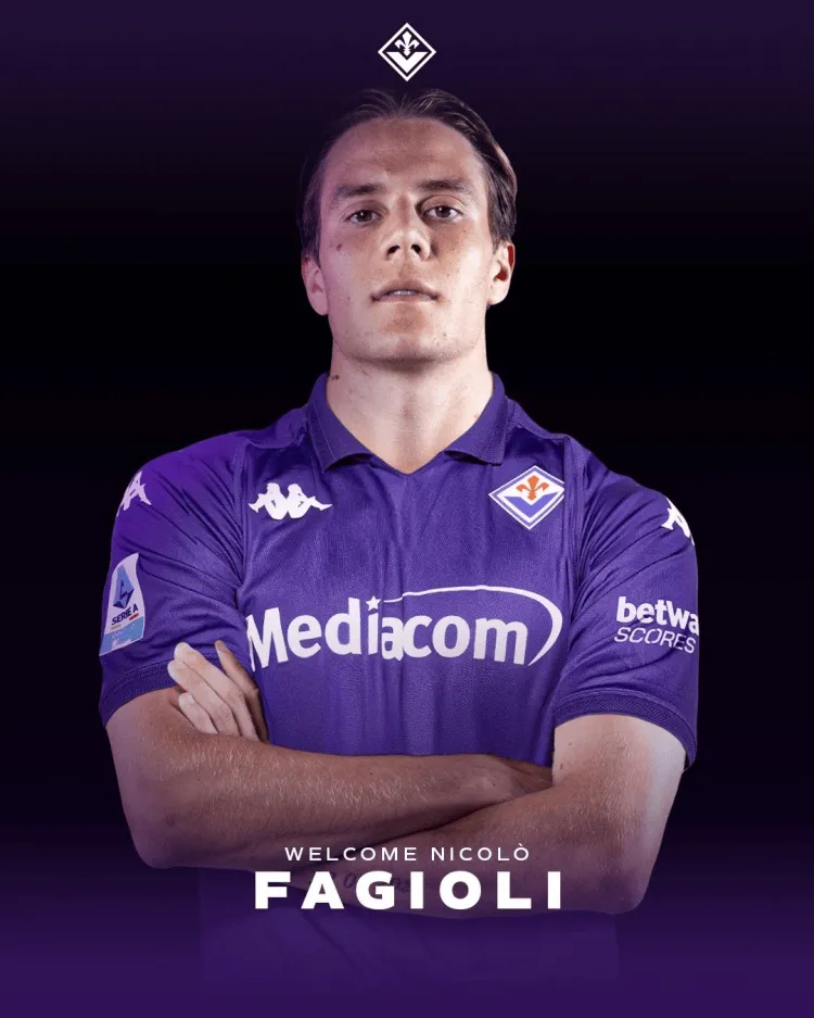 佛罗伦萨新援亮相,表现抢眼获得球迷认可 佛罗伦萨新援亮相,表现抢眼获得球迷认可