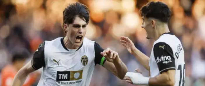 欧预赛:英格兰队被荷兰队逼平,晋级悬 欧预赛:英格兰队被荷兰队逼平,晋级悬