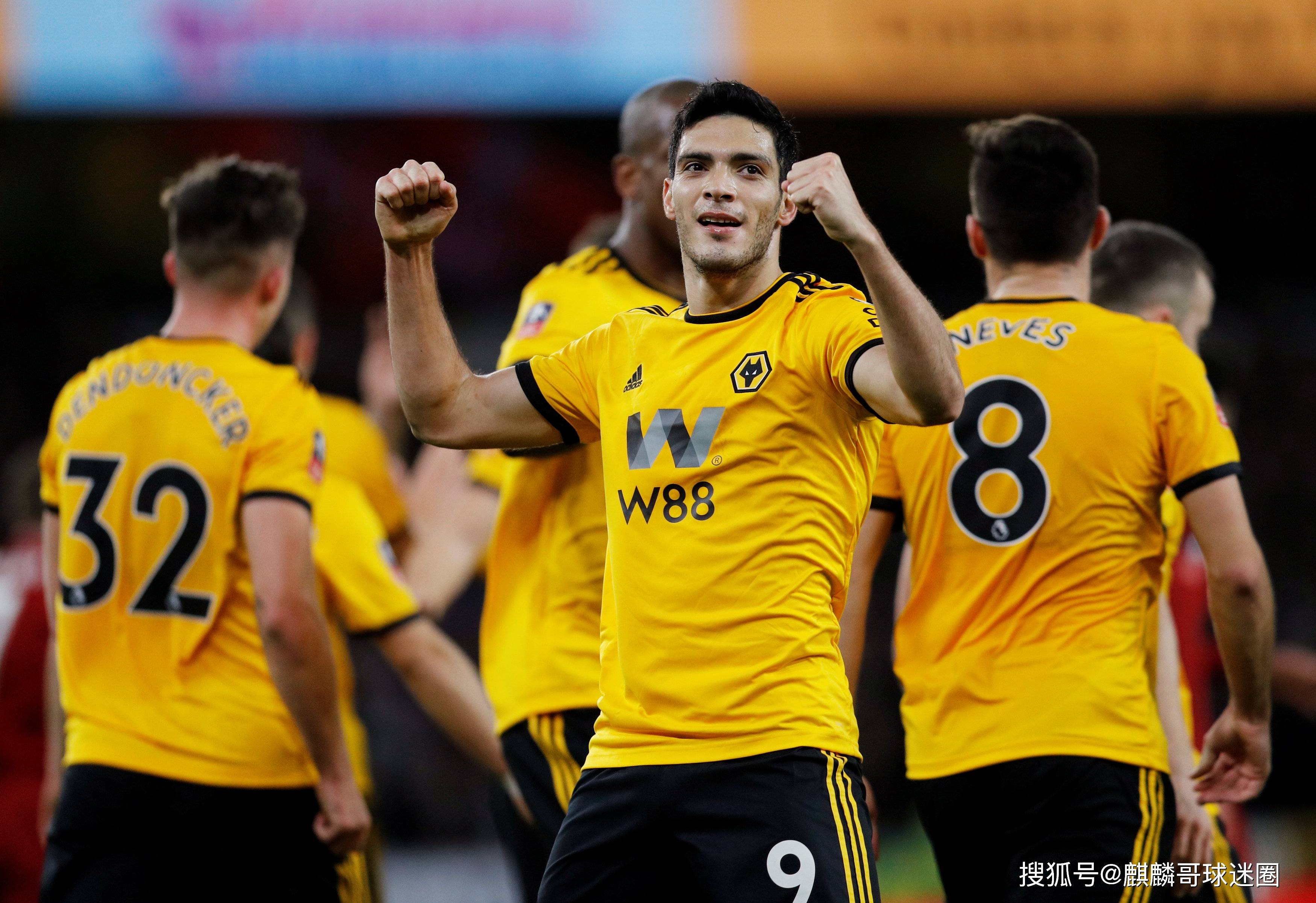 包含纽卡斯尔联逆袭取胜,士气高涨的词条 包含纽卡斯尔联逆袭取胜,士气高涨的词条