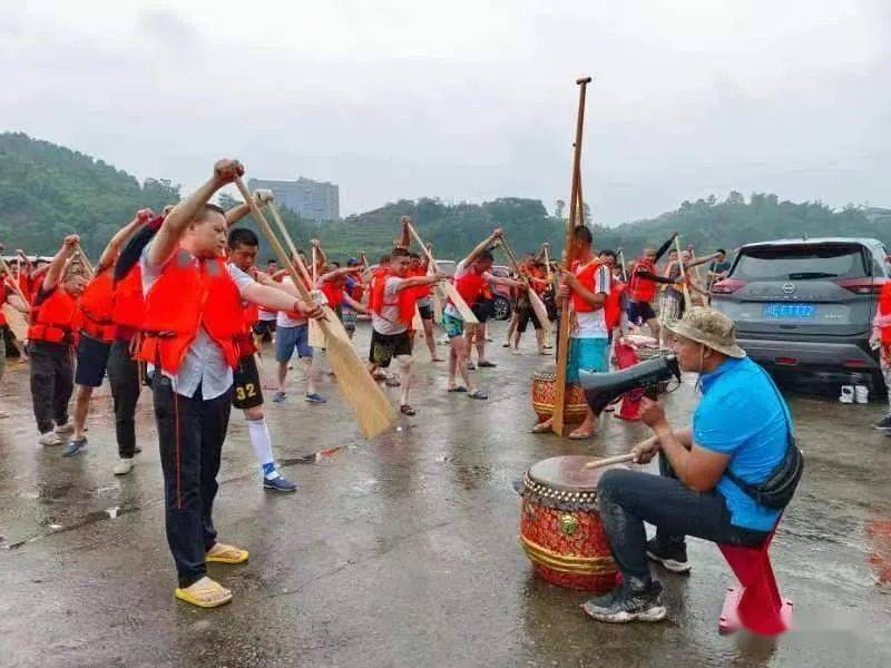 惊心动魄比赛镜花水月,全场观众尽情欢呼呐喊 惊心动魄比赛镜花水月,全场观众尽情欢呼呐喊