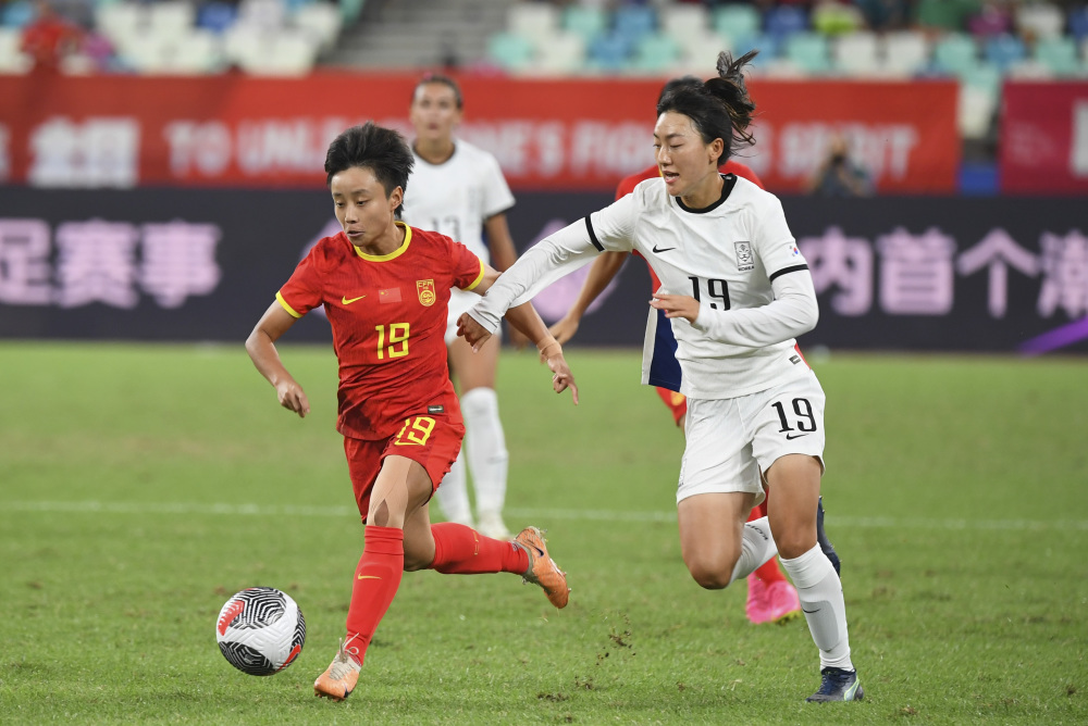 韩国女足队在比赛中表现稳定,取得连胜 韩国女足队在比赛中表现稳定,取得连胜