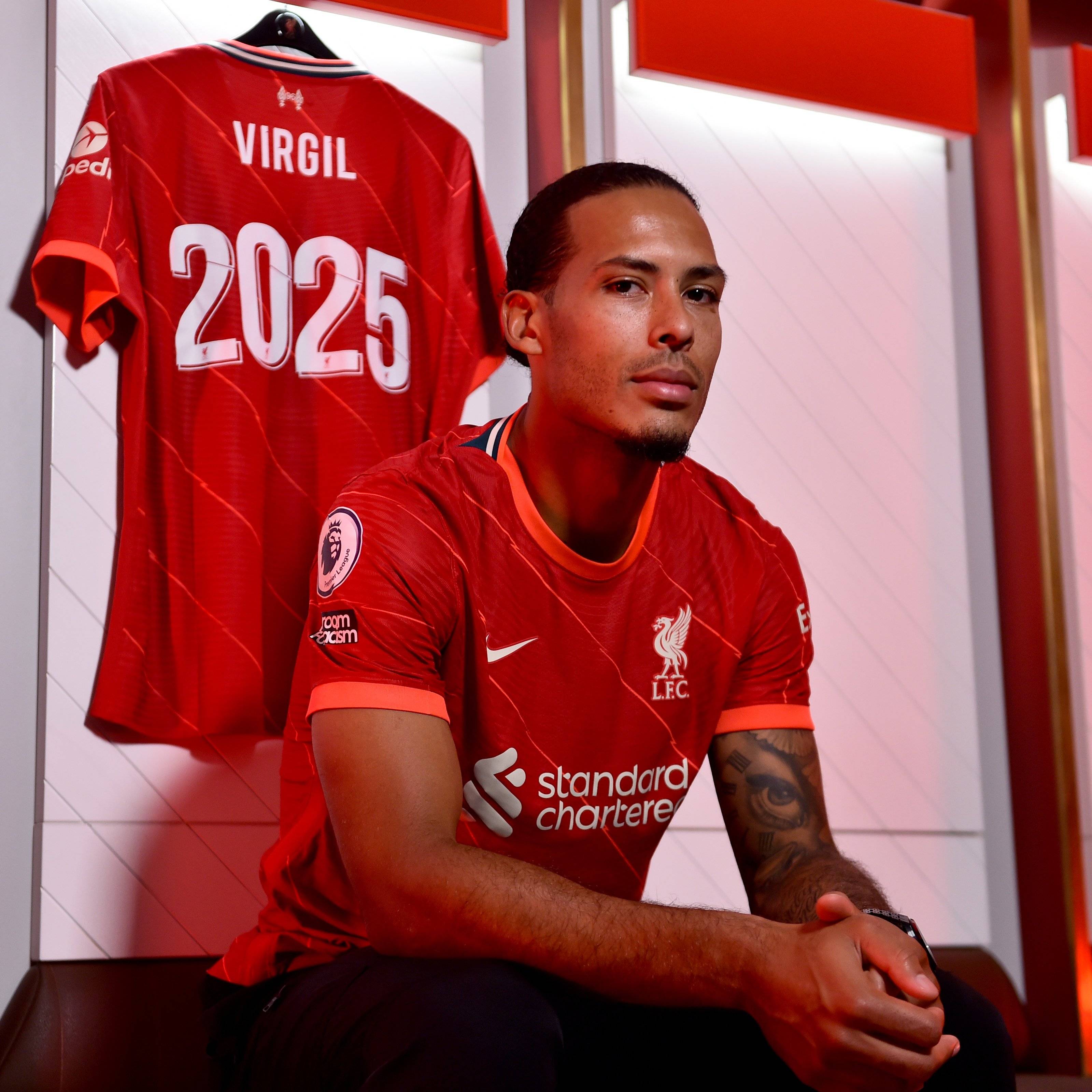 关于利物浦球员士气高昂，备战冠军联赛的信息