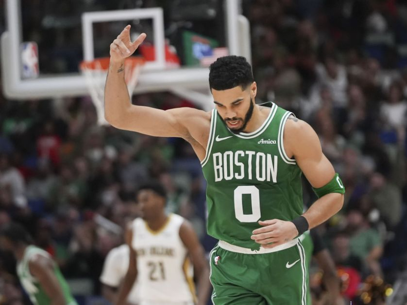 关于关键时刻球员爆发，火力全开助球队获胜的信息