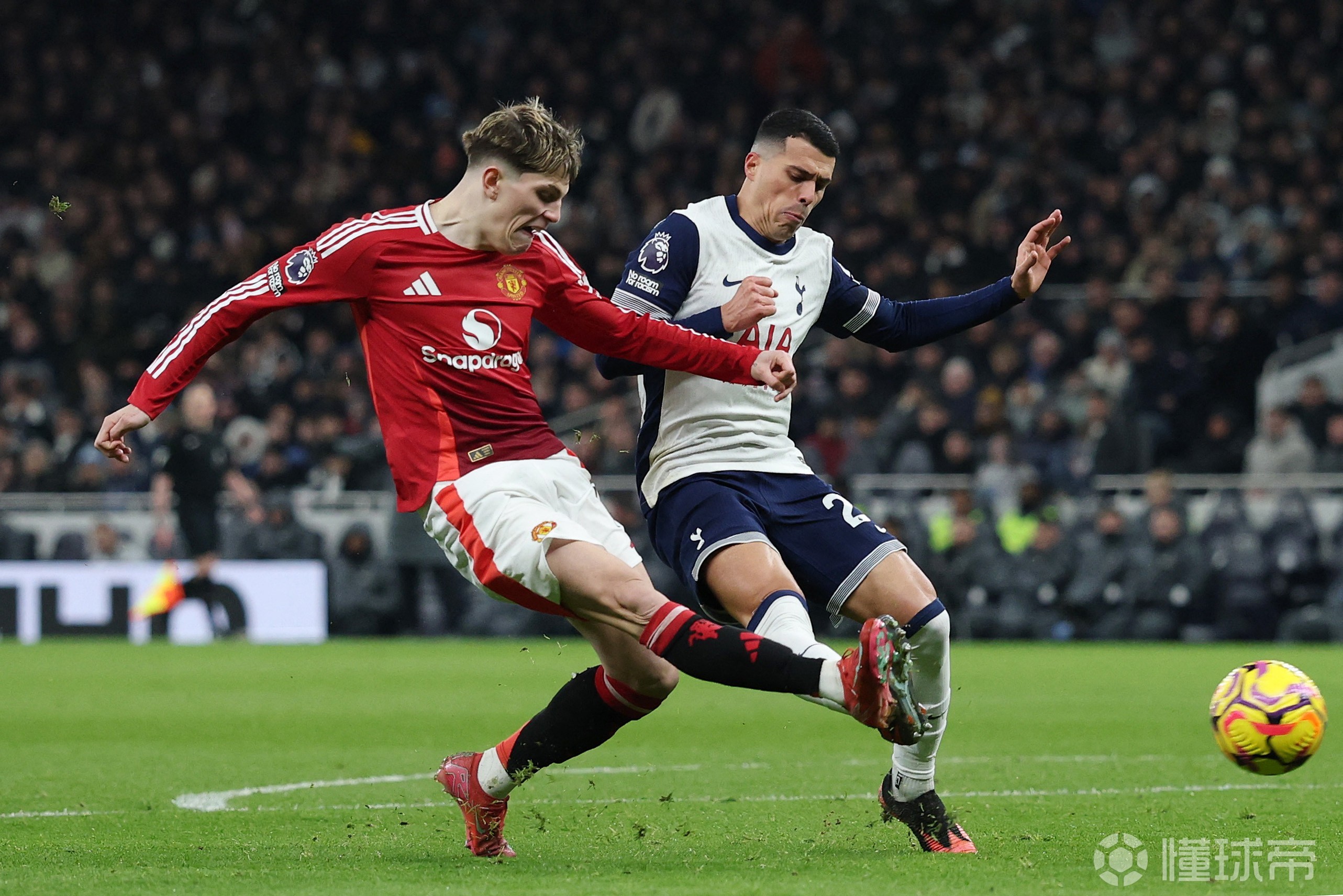 火力全开:曼联球员拼尽全力! 火力全开:曼联球员拼尽全力!