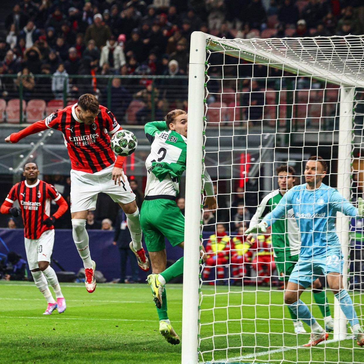 关于AC米兰门将关键扑救，帮助球队守住胜利的信息