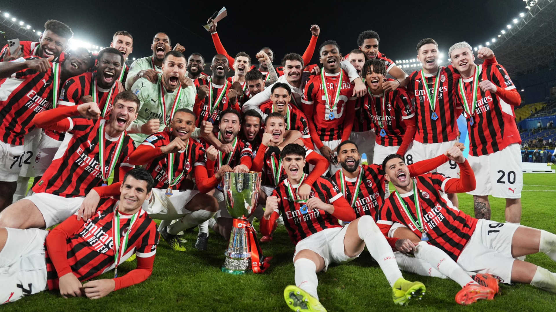 意大利队表现出色,成功晋级欧洲杯四强 意大利队表现出色,成功晋级欧洲杯四强