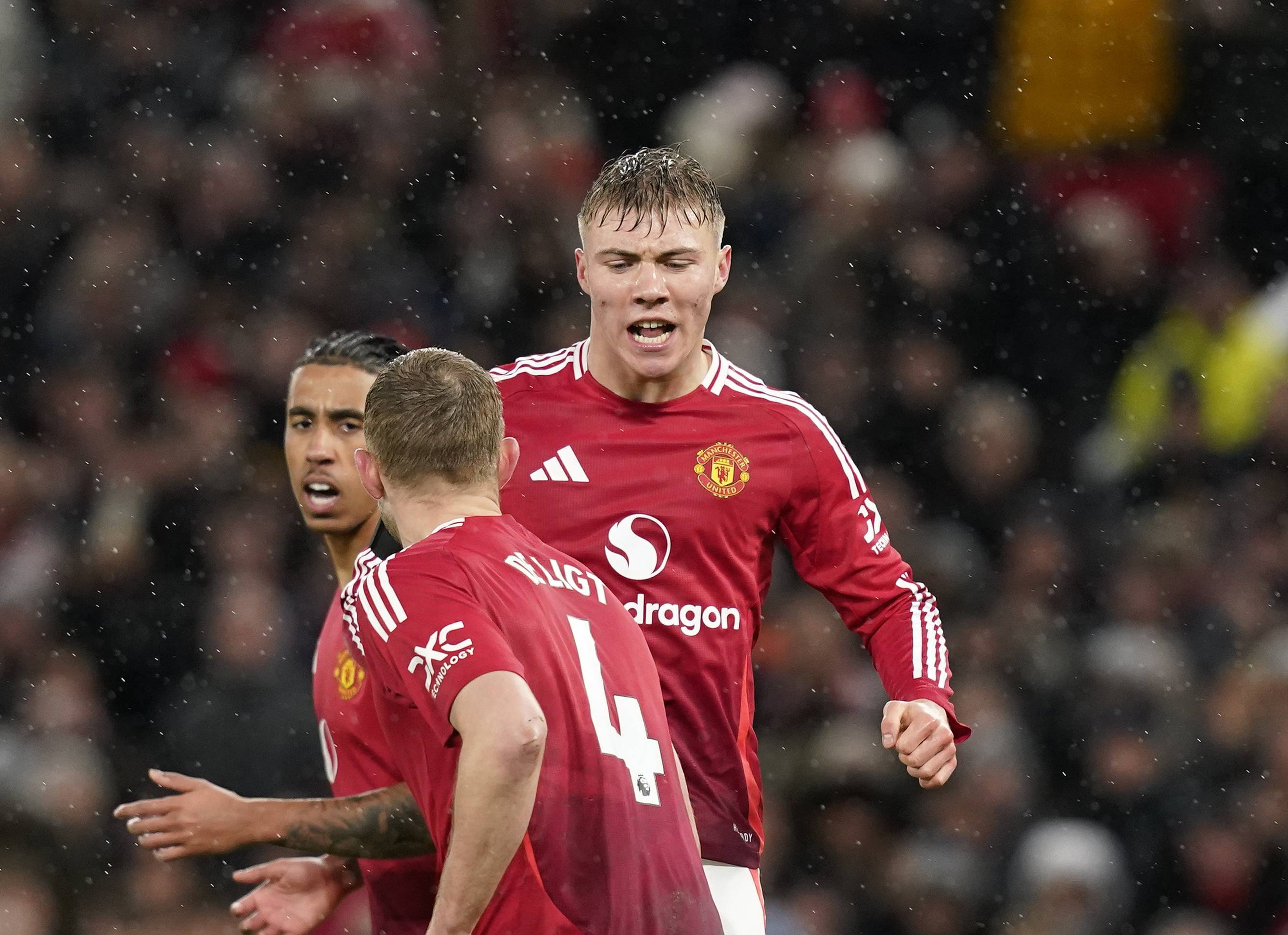 罗马门将神勇扑救,助球队保持不败的简单介绍 罗马门将神勇扑救,助球队保持不败的简单介绍