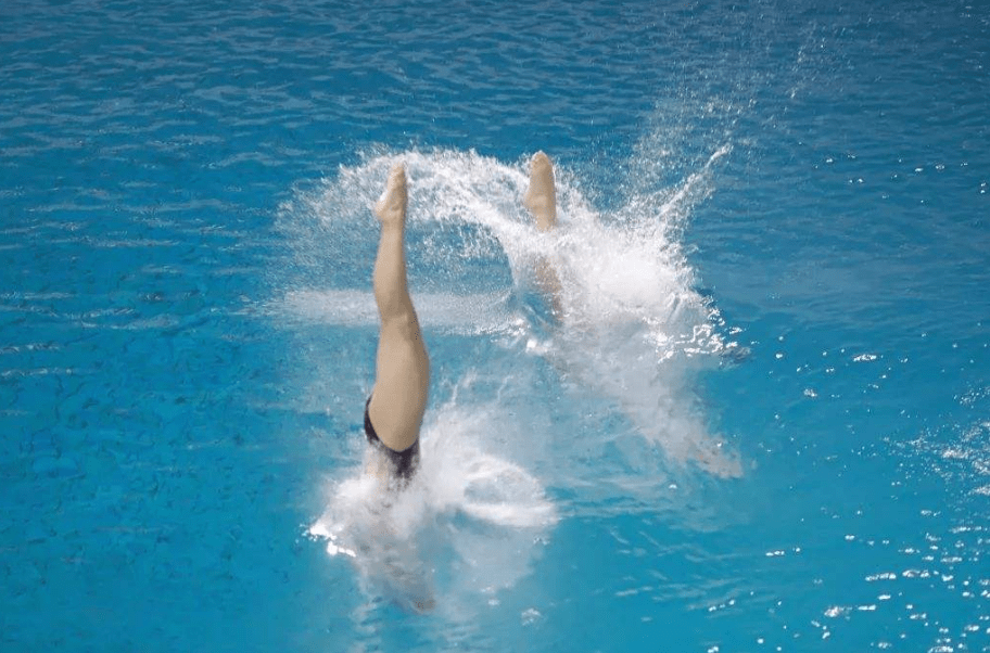 菲律宾运动员登上领奖台，斩获佳绩