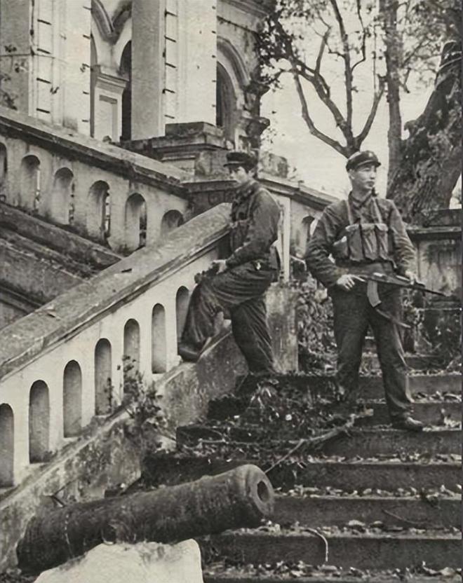 里昂队势如破竹,连胜势不可挡 里昂队势如破竹,连胜势不可挡