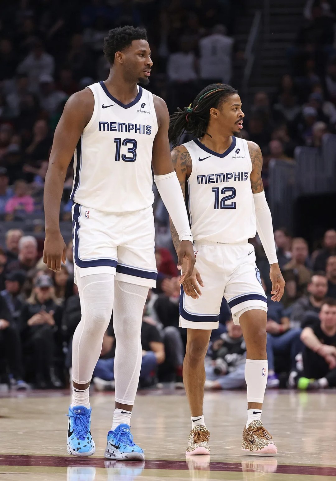 灰熊横扫活塞,约瓦尔强硬领队全队胜利的简单介绍 灰熊横扫活塞,约瓦尔强硬领队全队胜利的简单介绍