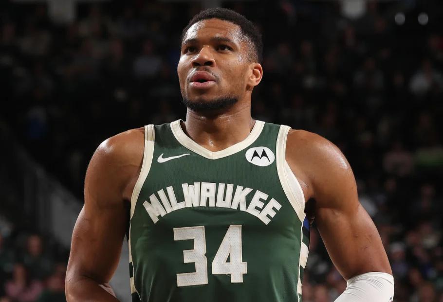 雄鹿主教练信心满满,战胜对手信心倍增 雄鹿主教练信心满满,战胜对手信心倍增