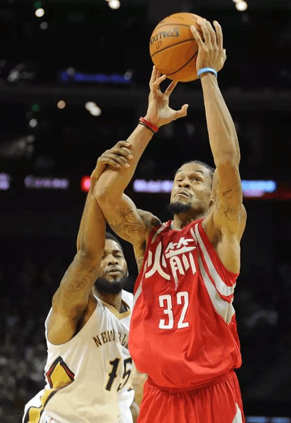 火箭全队上演绝地反击,取得胜利 火箭全队上演绝地反击,取得胜利