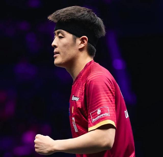 DK力克RNG,Elk极限生还后反打激烈交锋入围赛,强势挺进下一轮 DK力克RNG,Elk极限生还后反打激烈交锋入围赛,强势挺进下一轮