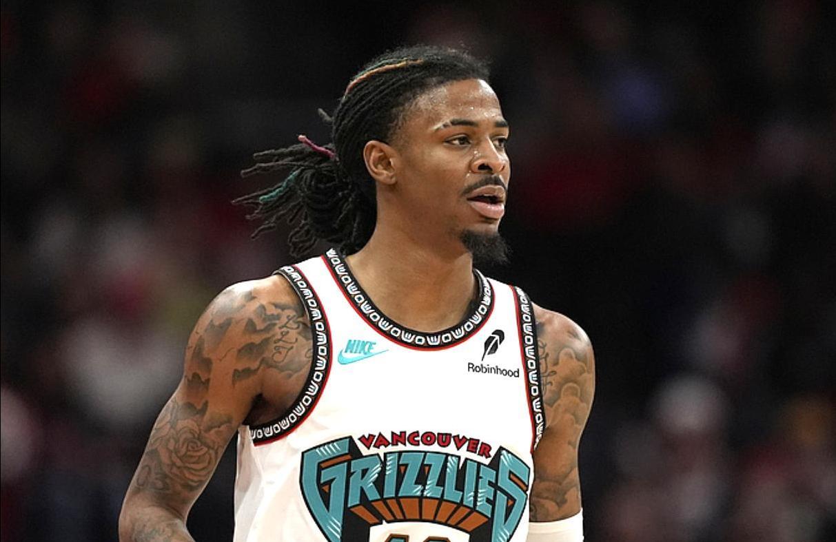 灰熊队主场逆转马刺,德罗赞独砍36分却惜败 灰熊队主场逆转马刺,德罗赞独砍36分却惜败