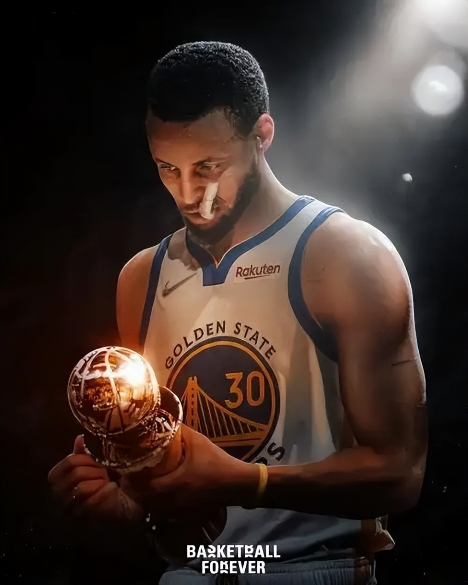 勇士大胜火箭,库里状态火热 勇士大胜火箭,库里状态火热