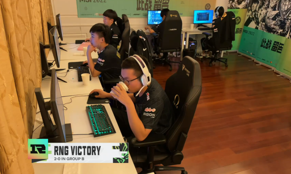 V5碾压PSG,Crisp拿下关键大龙宿命之战半决赛,让粉丝疯狂欢呼 V5碾压PSG,Crisp拿下关键大龙宿命之战半决赛,让粉丝疯狂欢呼