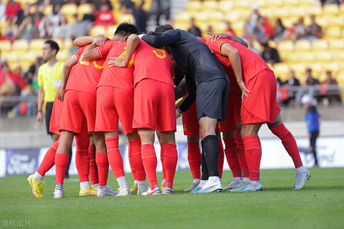 开云平台-国内足球联赛激情碰撞，球员奋力拼搏