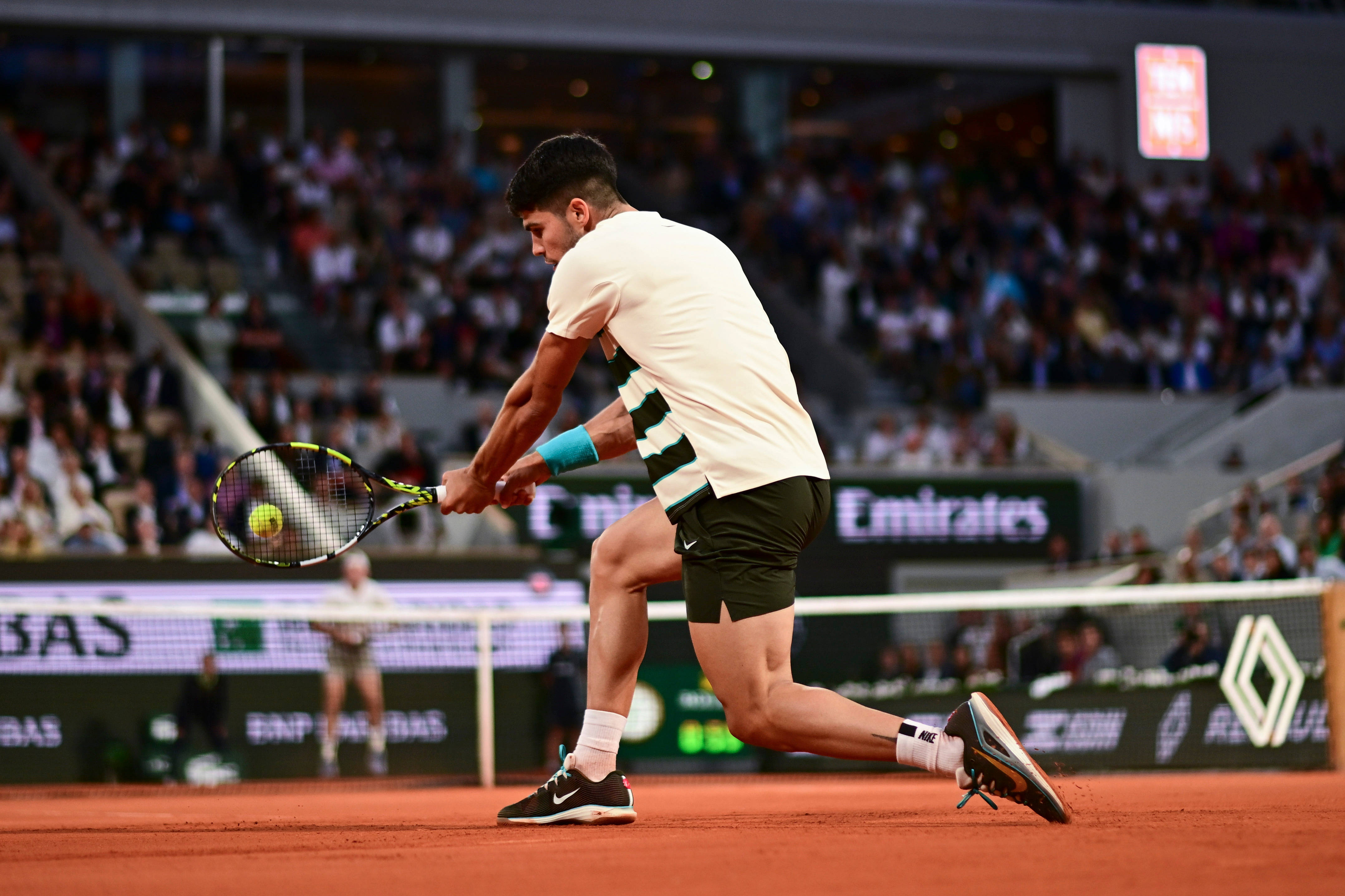 开云体育官方网站-包含法网横扫ATP总决赛，阿尔卡拉斯点燃赛场的词条