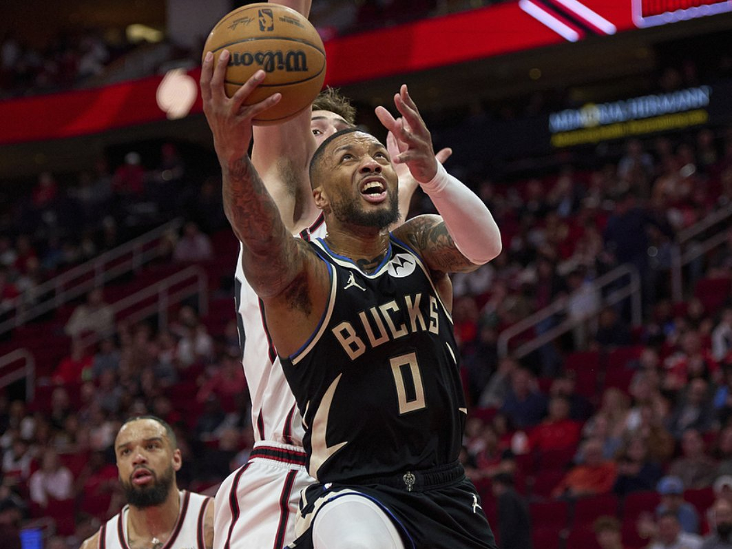 包含鹈鹕险胜吉林队，利拉德刷新纪录的词条