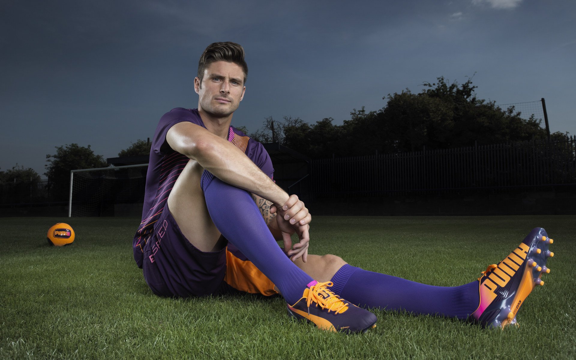 当曼城误入亚松森，一场时空裂缝中的足球解构